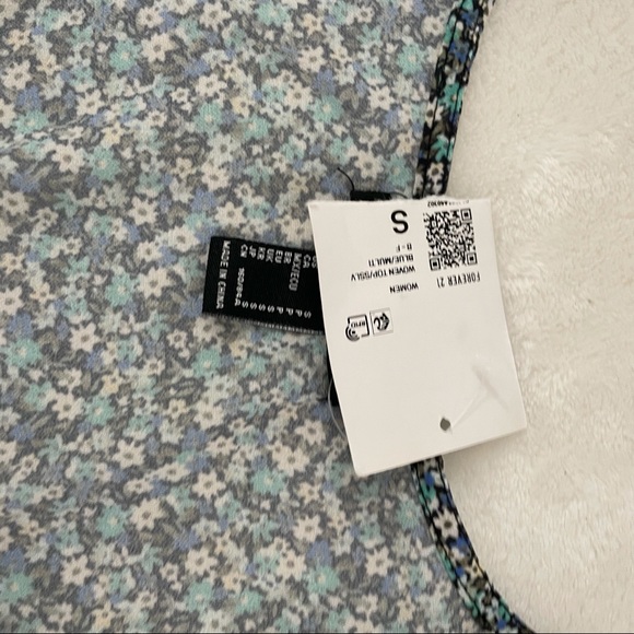 Forever 21 Blue Floral Smocked Cropped Top - Picture 4 of 8